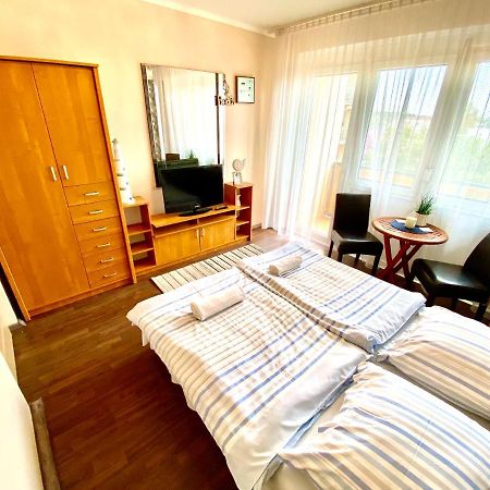 Aqua Blue Apartmanok - Siofok Bagian luar foto