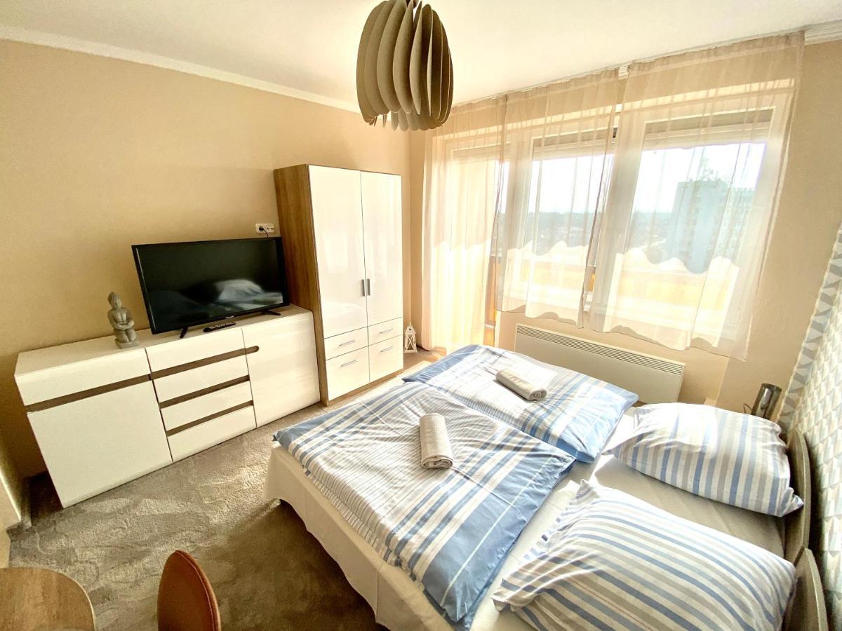Aqua Blue Apartmanok - Siofok Bagian luar foto