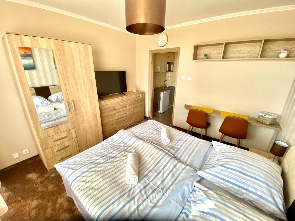 Aqua Blue Apartmanok - Siofok Bagian luar foto
