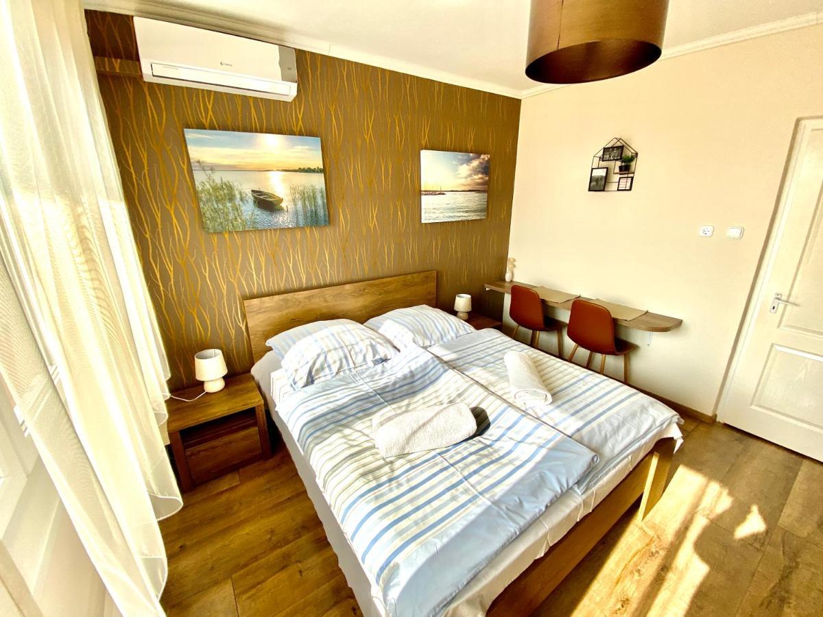 Aqua Blue Apartmanok - Siofok Bagian luar foto