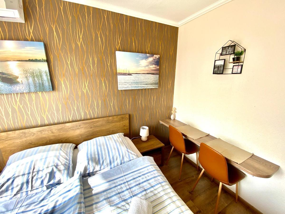 Aqua Blue Apartmanok - Siofok Bagian luar foto