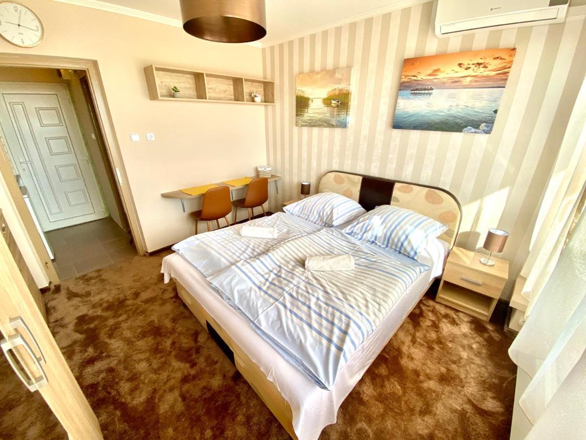 Aqua Blue Apartmanok - Siofok Bagian luar foto